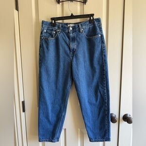 Vintage LEVI’S Big E Women’s Loose Taper Crop Jeans Size 30.